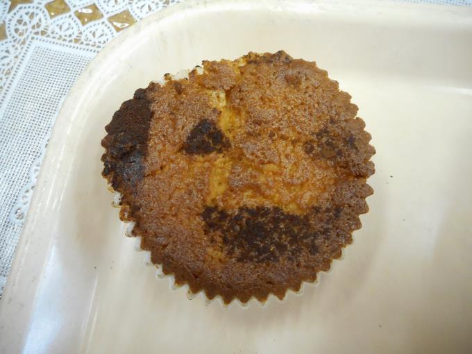 カボチャ型のレモンバターケーキです