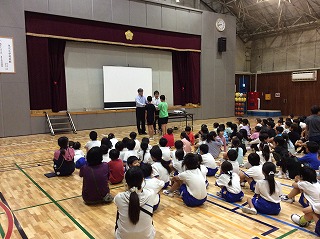 全校朝会