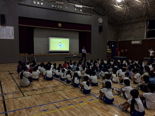 全校朝会