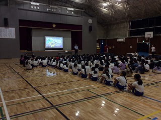 全校朝会