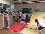 大きな遊具「滑り台」