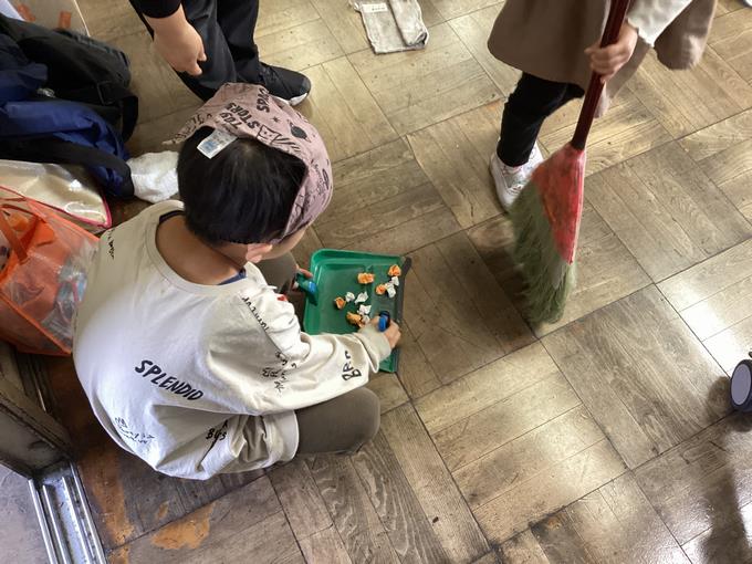 ほうきとちりとり