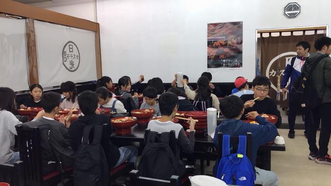 会食の様子