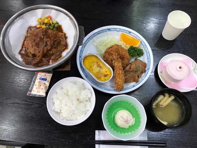 夕食メニュー