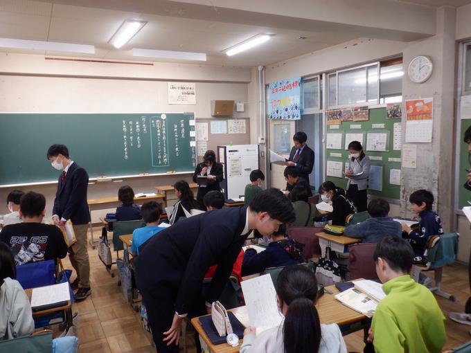 小グループでの話し合いの様子