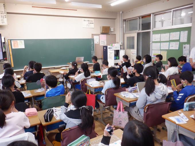 真剣に歯磨き中