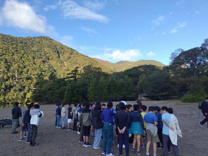 美しい空と山