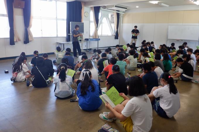 6年生学年朝会