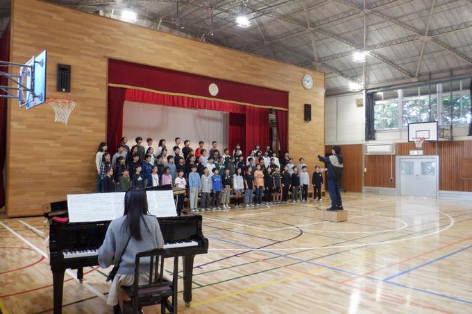 ６年生「この地球のどこかかで」