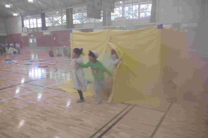 １～４年煙中避難訓練