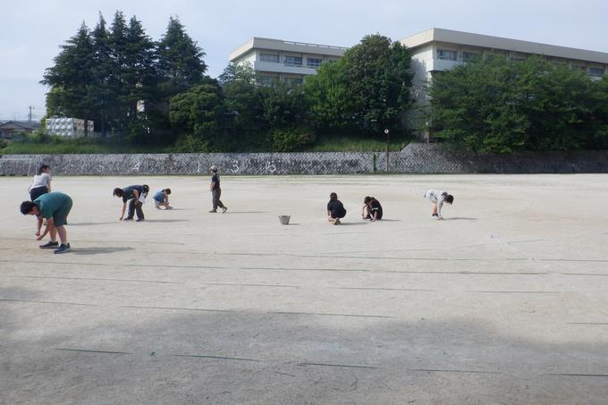 石拾い
