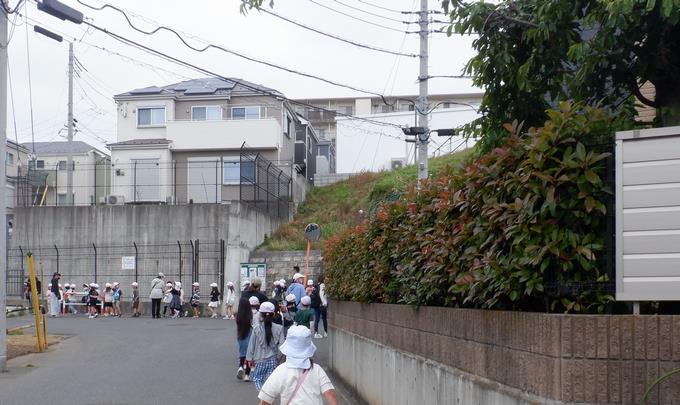 1年生　公園探検１