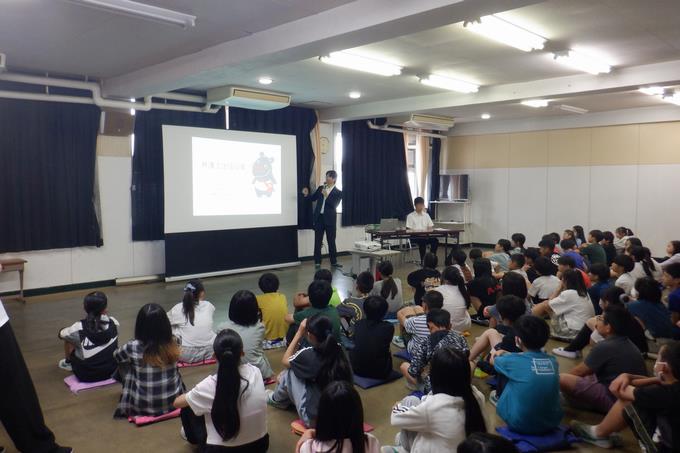 ６年生　スクールロイヤー出前授業