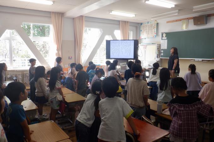 後期始業式（1年生校歌斉唱）
