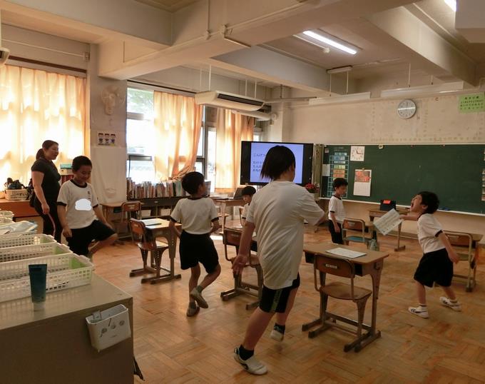 4組 今月の歌 さんぽ