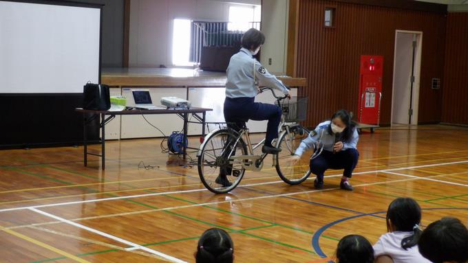自転車の乗り方