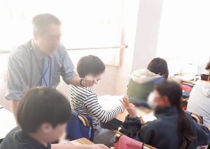 上手に会話できるよう、先生もサポート