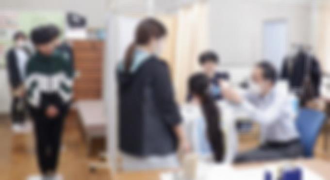 6年生は最上級生らしく、落ち着いて受けていました。
