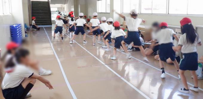 2年生の反復横跳び