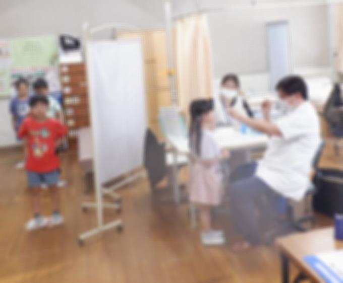 眼科検診、丁寧に診ていただきました