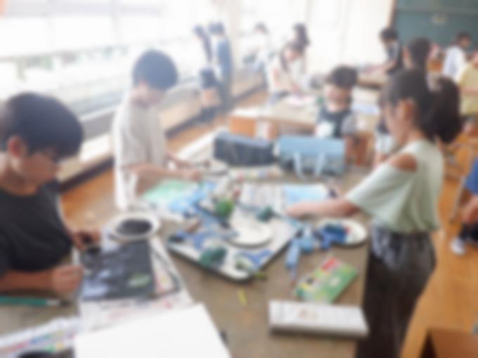 4年生　スタンプやローラーの練習