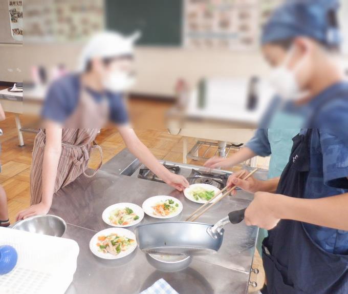 6年生野菜炒め　上手に作れました