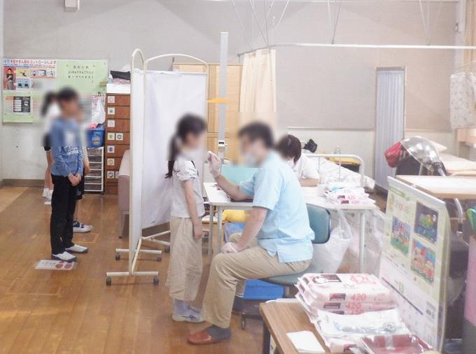 歯科検診　上手に口を開けて検査を受けました