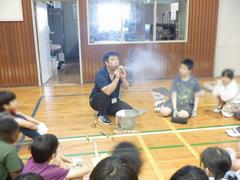 火起こしの煙