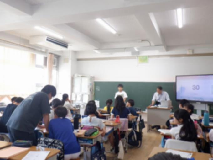 6年生　英語で週末の出来事を発表