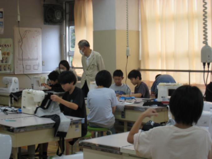 6年生　ミシンでトートバッグ作り