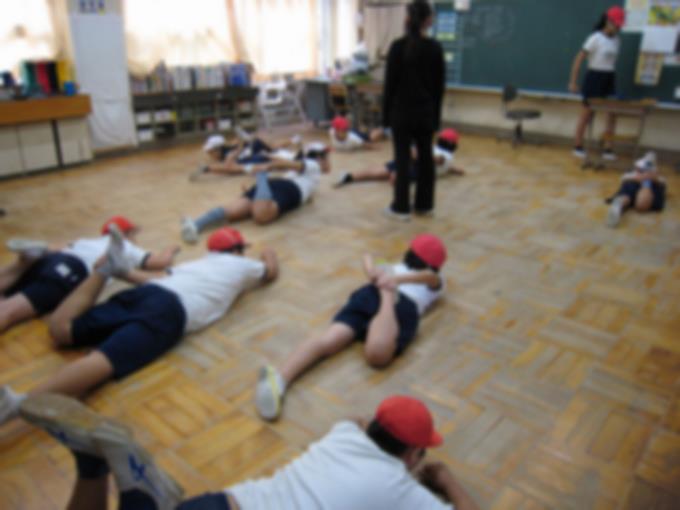 4組　ストレッチで柔軟性を高めます