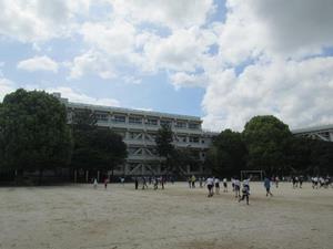 のびのび休みの校庭②