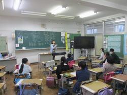 児童係
