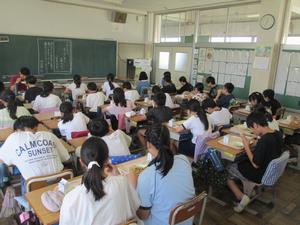 給食の様子(6年)