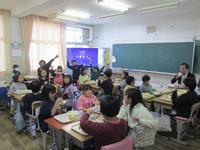 給食中の4年生①