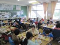 給食中の4年生②