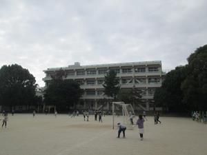 のびのび休みの校庭①