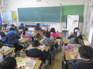 消防署見学をがんばった3年生①