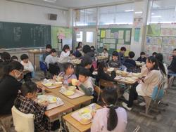 6年なかよし給食(2年生と②)