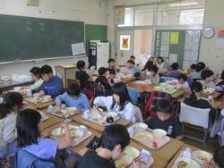 給食時間の3年生②