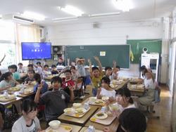 給食時間の5年生①