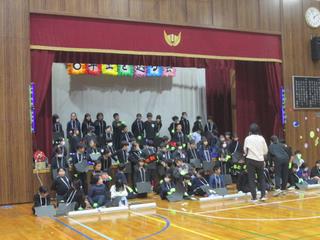 送る会の練習(4年生)①