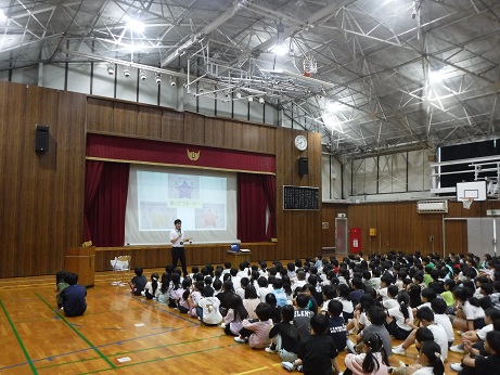 全校朝会2