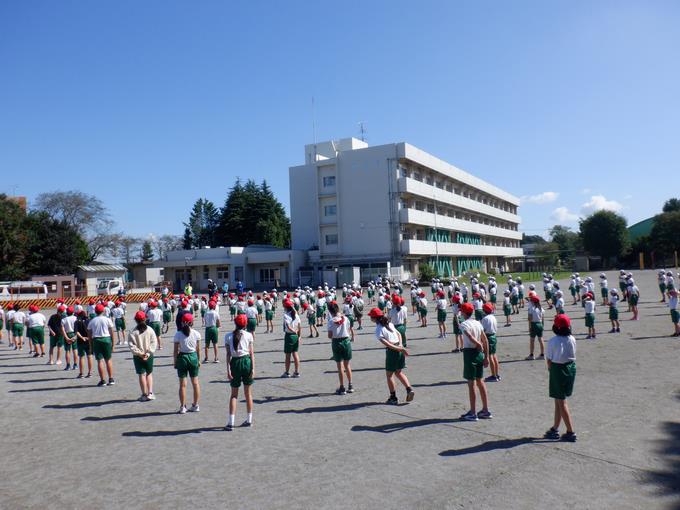 素晴らしいお天気の下、一生懸命練習をしました。