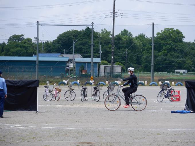 4,5年生交通安全教室自転車1