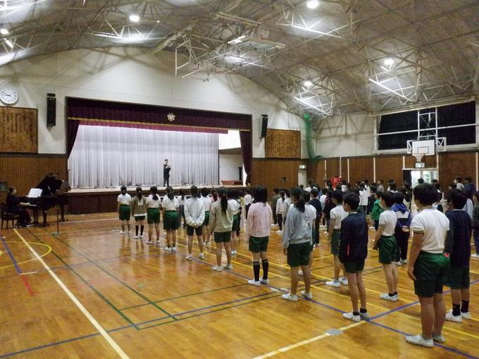 全校合唱「心つなぐ歌」