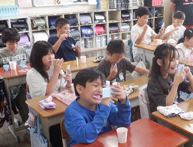 歯磨き中