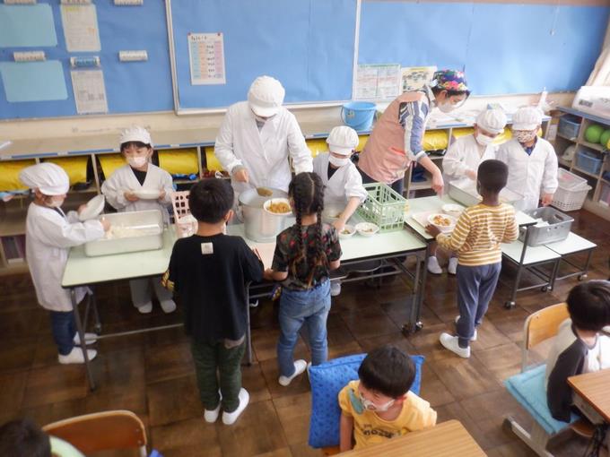 給食開始