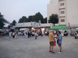 校庭