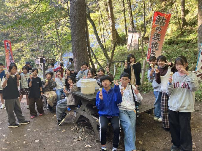 湯滝でアイス